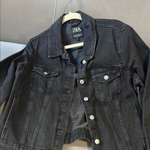 Zara Black Jean Jacket Classic Denim Style